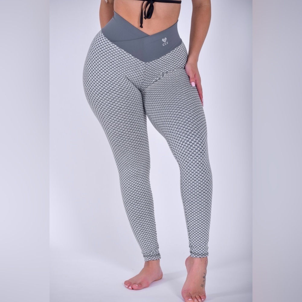 🆕CLS Sportswear - NC Geo Cru Textured Scrunch Leggings